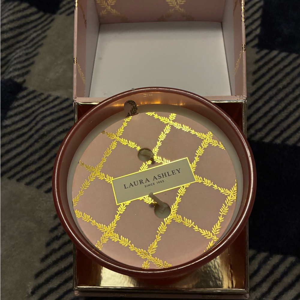 Laura Ashley 14 Oz Candle Pink and Gold Decorative Box (Golden Bloom) - Picture 5 of 7